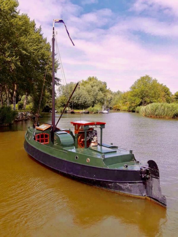 De Viehhandel, historisch schip 100 jaar Piushaven